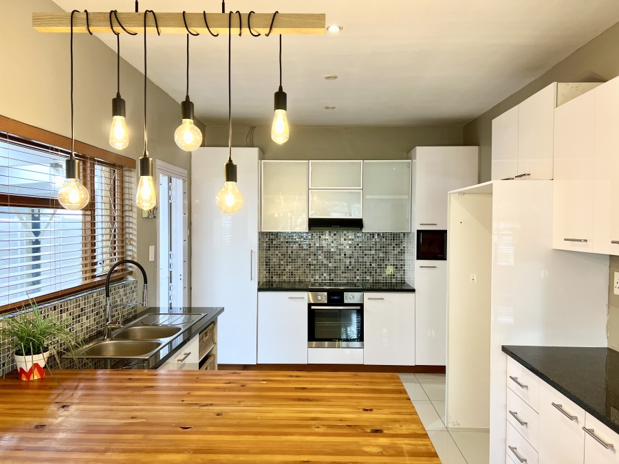 4 Bedroom Property for Sale in Churchill Estate Western Cape
